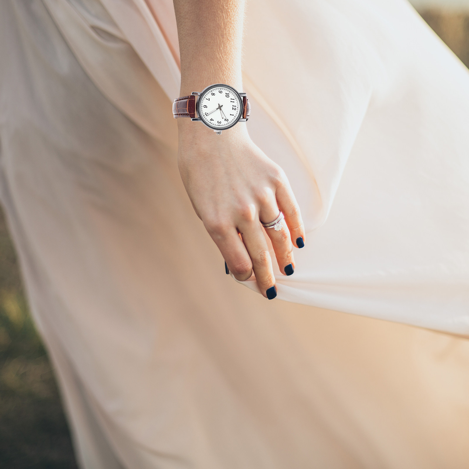 Elegante, verschleißfeste Dame – Luxury Watch Shop Bewertung und Preis
